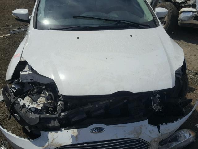 1FADP3R42DL125984 - 2013 FORD FOCUS BEV WHITE photo 7