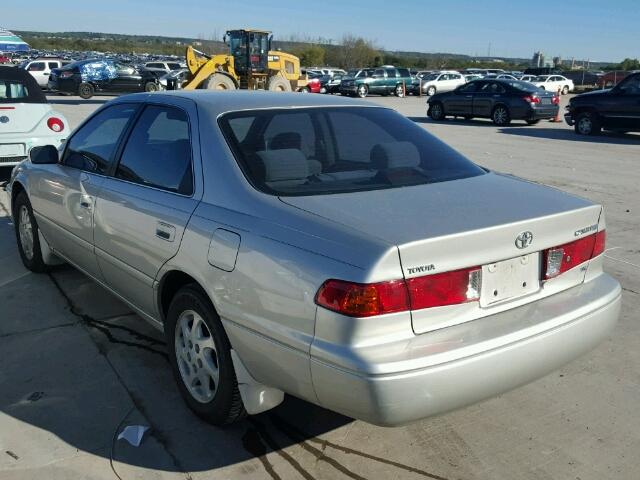 4T1BF22K81U119101 - 2001 TOYOTA CAMRY LE SILVER photo 3