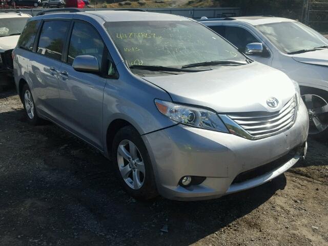 5TDKZ3DC4HS773325 - 2017 TOYOTA SIENNA SILVER photo 1