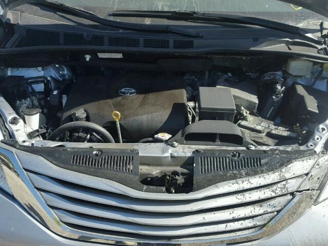 5TDKZ3DC4HS773325 - 2017 TOYOTA SIENNA SILVER photo 7