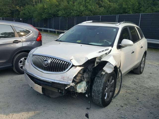 5GAER23728J197762 - 2008 BUICK ENCLAVE CX WHITE photo 2