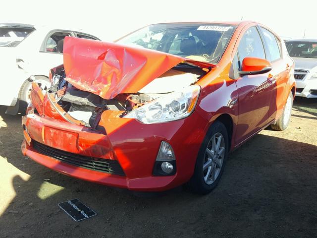 JTDKDTB31D1536509 - 2013 TOYOTA PRIUS C RED photo 2