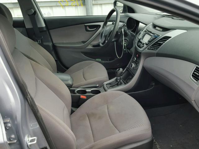 5NPDH4AE7GH771368 - 2016 HYUNDAI ELANTRA SE SILVER photo 5