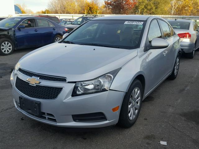 1G1PF5S97B7186032 - 2011 CHEVROLET CRUZE SILVER photo 2