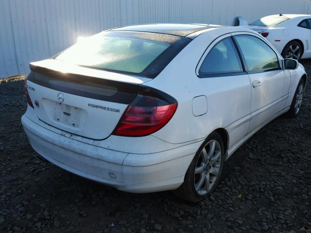 WDBRN40J23A423037 - 2003 MERCEDES-BENZ C 230K SPO WHITE photo 4