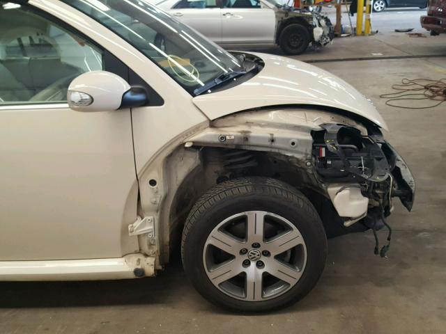 3VWRF31Y26M300203 - 2006 VOLKSWAGEN NEW BEETLE 米色 照片 9