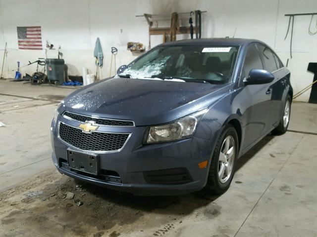 1G1PC5SBXD7174682 - 2013 CHEVROLET CRUZE LT BLUE photo 2