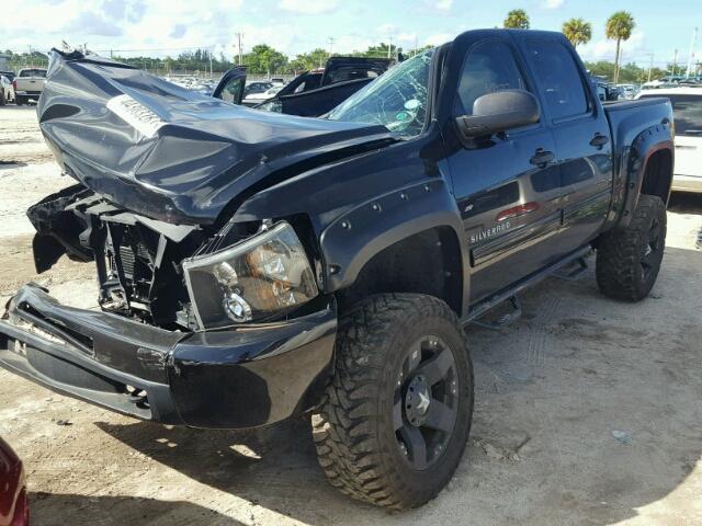 3GCRKSE36AG137795 - 2010 CHEVROLET SILVERADO BLACK photo 2