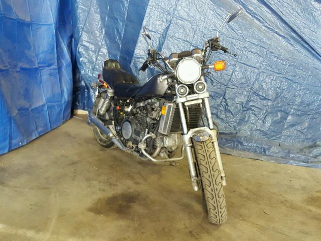 JH2RC071XDM109021 - 1983 HONDA VF750 C GRAY photo 1