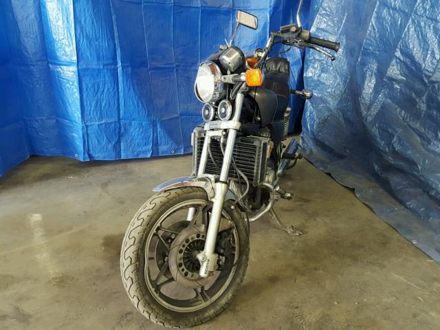 JH2RC071XDM109021 - 1983 HONDA VF750 C GRAY photo 9