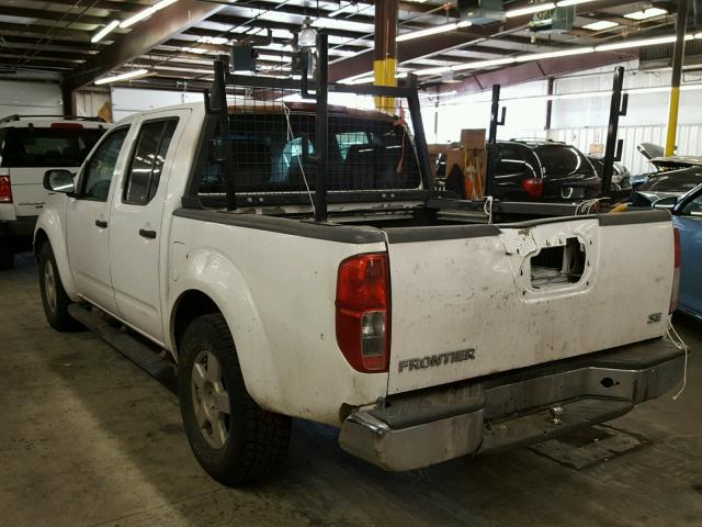 1N6AD07UX5C460299 - 2005 NISSAN FRONTIER WHITE photo 3