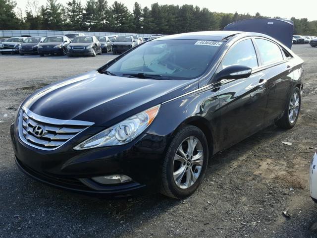 5NPEC4AC0CH364214 - 2012 HYUNDAI SONATA SE BLACK photo 2