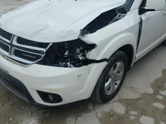 3D4PG1FG5BT538254 - 2011 DODGE JOURNEY MA WHITE photo 9