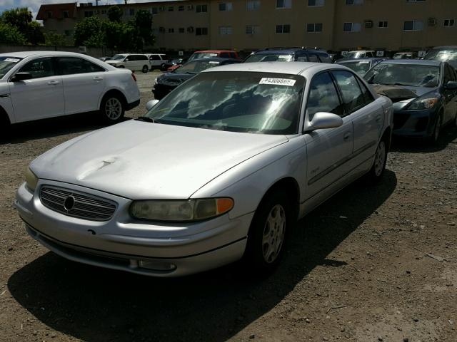 2G4WB52K111225111 - 2001 BUICK REGAL LS 银色 照片 2