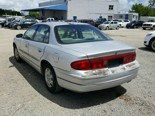 2G4WB52K111225111 - 2001 BUICK REGAL LS 银色 照片 3