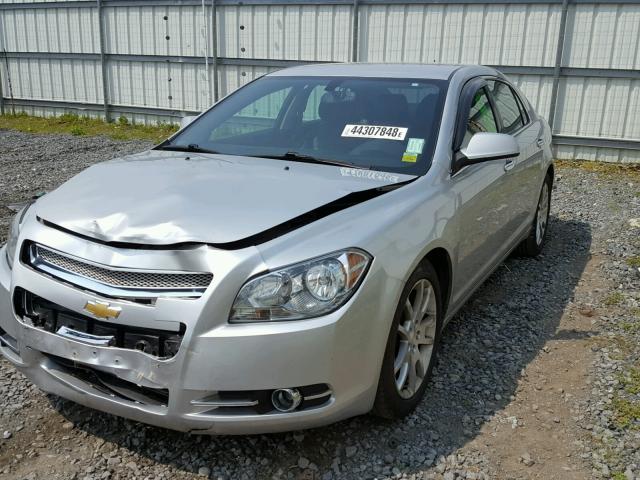 1G1ZE5E14BF390651 - 2011 CHEVROLET MALIBU LTZ ვერცხლისფერი ფოტო 2