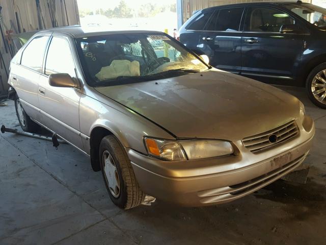 4T1BG22K2WU353836 - 1998 TOYOTA CAMRY CE TAN photo 1