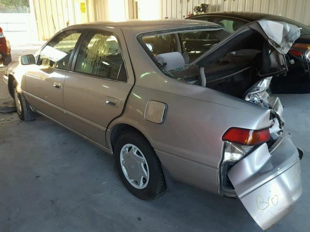 4T1BG22K2WU353836 - 1998 TOYOTA CAMRY CE TAN photo 3