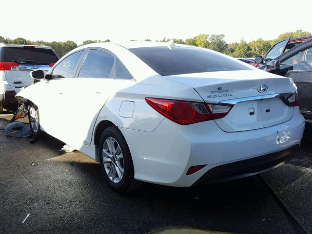 5NPEB4AC4EH813867 - 2014 HYUNDAI SONATA GLS WHITE photo 3