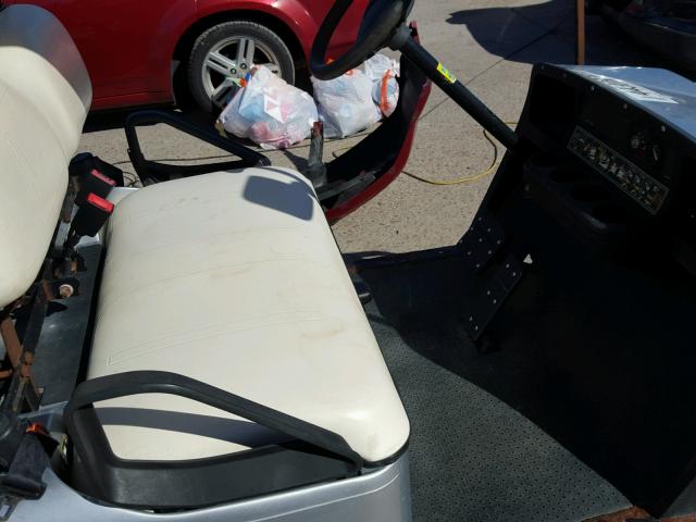 2801379 - 2012 EZGO GOLF CART SILVER photo 5