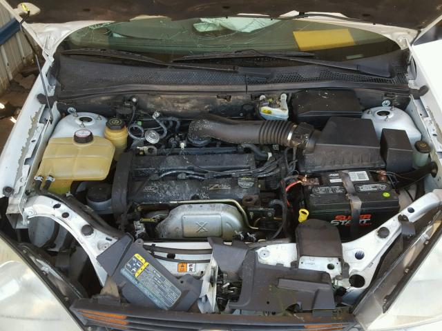 1FAFP34321W295960 - 2001 FORD FOCUS WHITE photo 7