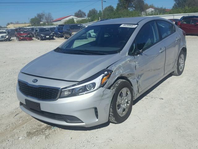 3KPFK4A7XHE050690 - 2017 KIA FORTE LX SILVER photo 2