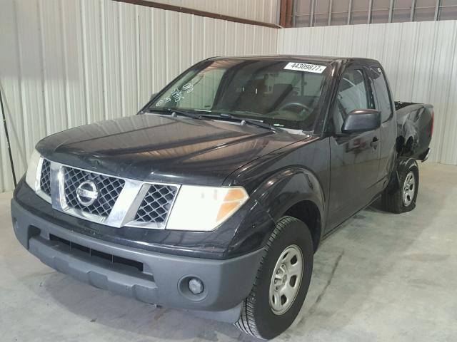 1N6BD06T36C405577 - 2006 NISSAN FRONTIER K BLACK photo 2