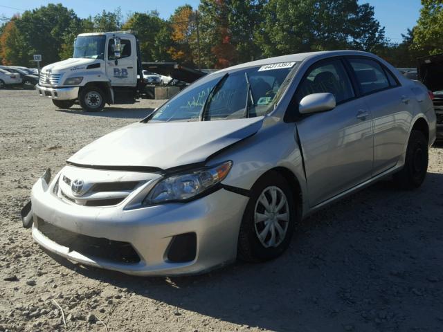 2T1BU4EE9BC557166 - 2011 TOYOTA COROLLA SILVER photo 2