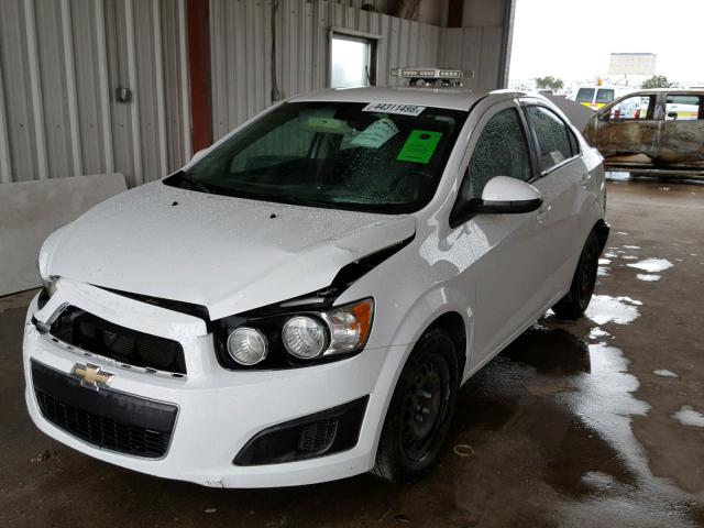 1G1JA5SH1D4215900 - 2013 CHEVROLET SONIC LS WHITE photo 2