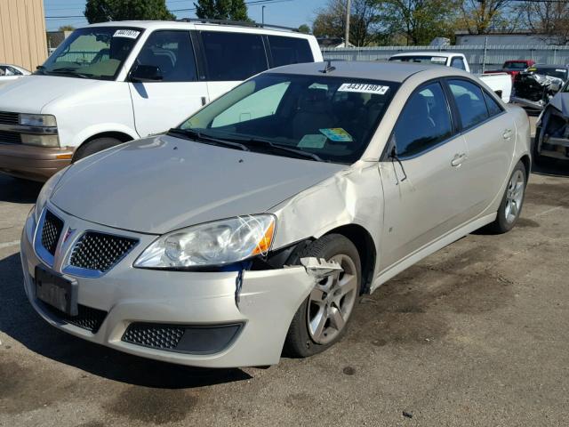 1G2ZJ57B494266608 - 2009 PONTIAC G6 BEIGE photo 2