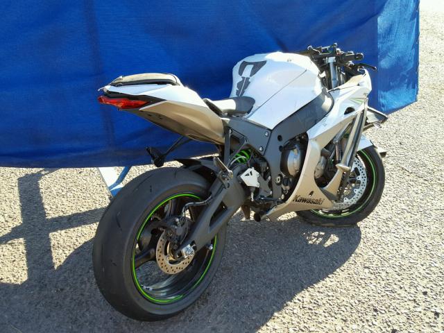 JKAZXCR15HA005694 - 2017 KAWASAKI ZX1000 R WHITE photo 4