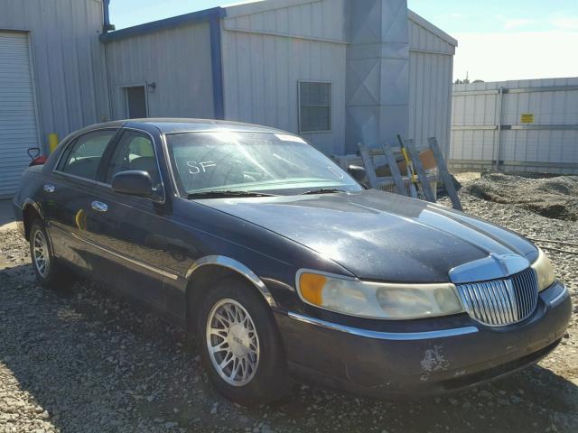 1LNHM82W22Y625359 - 2002 LINCOLN TOWN CAR BLACK photo 1