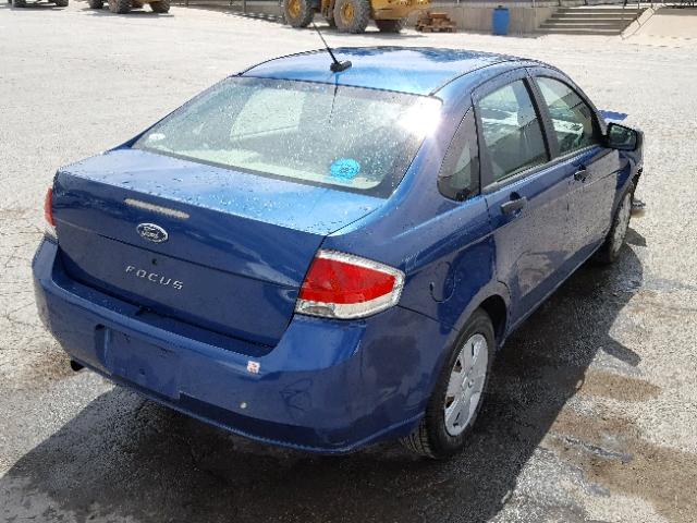 1FAHP34N78W109964 - 2008 FORD FOCUS S/SE BLUE photo 4