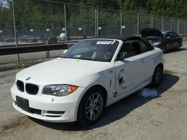 WBAUN13539VH81628 - 2009 BMW 128 I WHITE photo 9