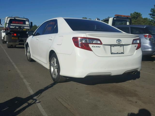 4T1BF1FK4CU569738 - 2012 TOYOTA CAMRY BASE WHITE photo 3