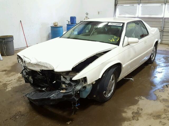 1G6ET1293XU612939 - 1999 CADILLAC ELDORADO T WHITE photo 2