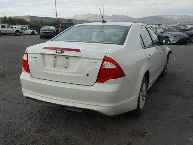 3FAHP0GA7AR280052 - 2010 FORD FUSION S WHITE photo 4