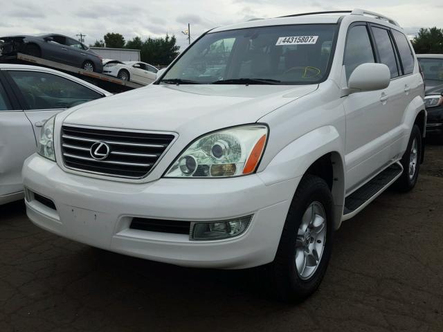 JTJBT20X260107243 - 2006 LEXUS GX WHITE photo 2