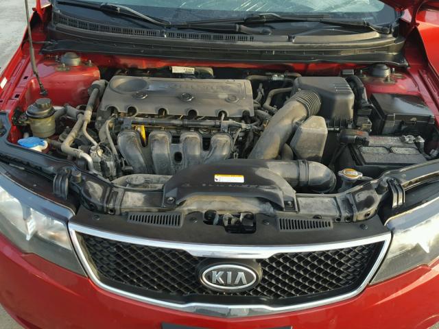 KNAFU4A21A5056231 - 2010 KIA FORTE RED photo 7