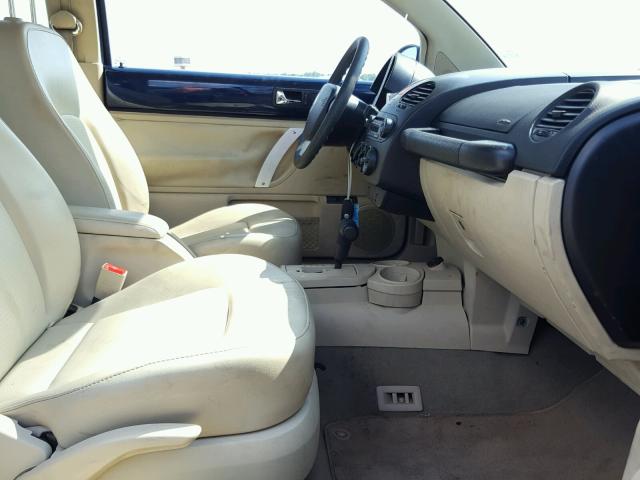 3VWCK31C65M408716 - 2005 VOLKSWAGEN NEW BEETLE 蓝色 照片 5