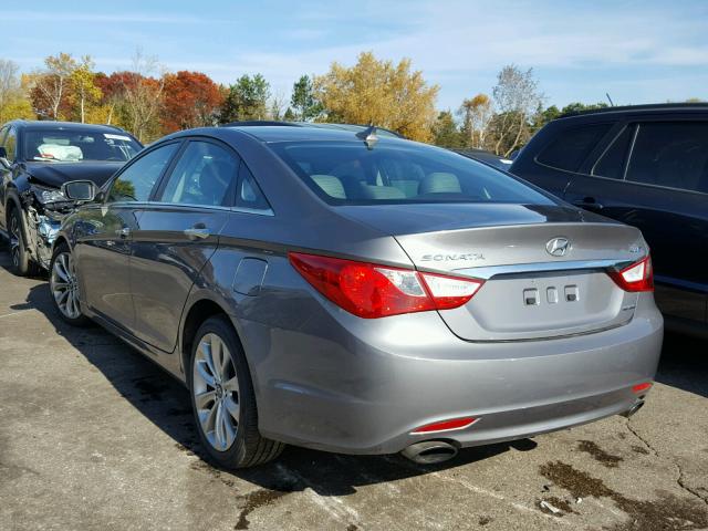 5NPEC4AB3BH273878 - 2011 HYUNDAI SONATA GRAY photo 3