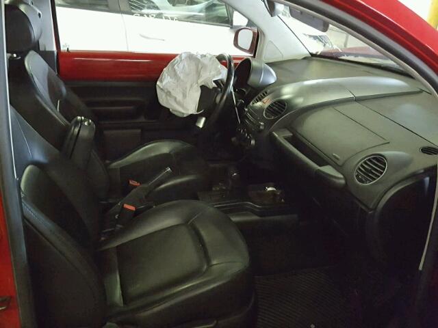 3VWPW31C69M505880 - 2009 VOLKSWAGEN NEW BEETLE 红色 照片 5