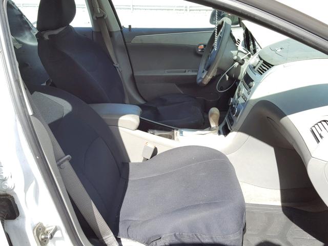 1G1ZC5EB3AF186114 - 2010 CHEVROLET MALIBU 1LT WHITE photo 5