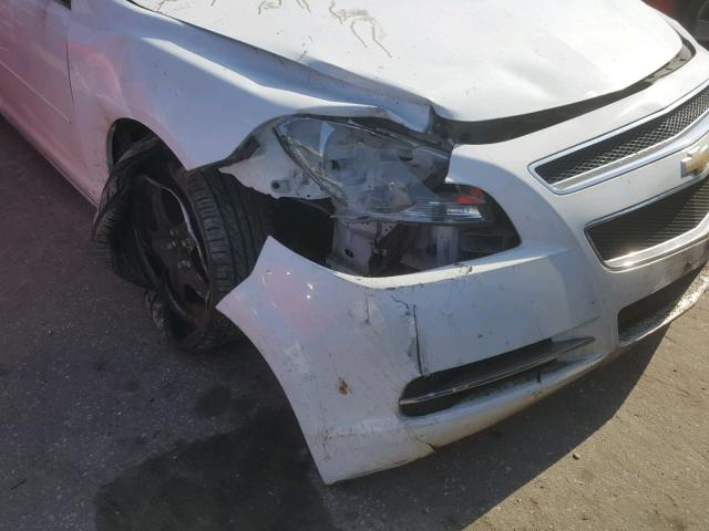 1G1ZC5EB3AF186114 - 2010 CHEVROLET MALIBU 1LT WHITE photo 9