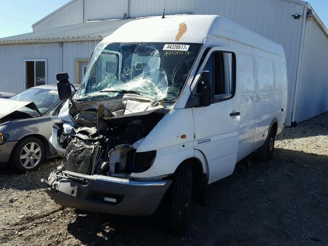 WD0PD744055814563 - 2005 DODGE SPRINTER WHITE photo 2