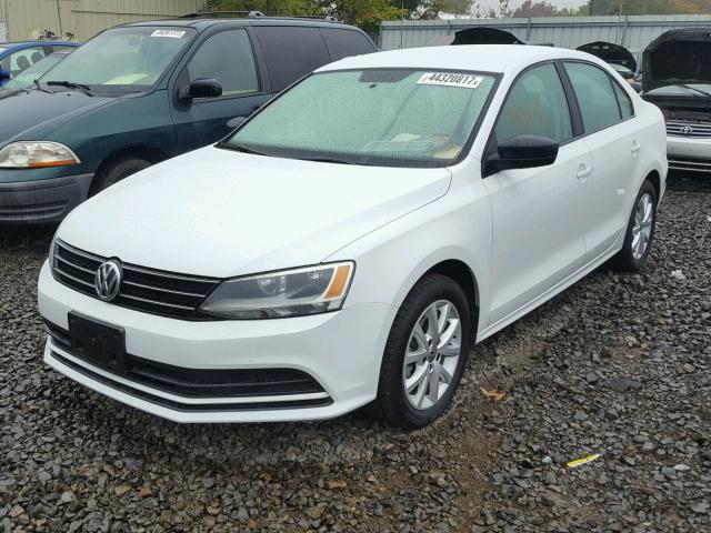 3VWD17AJ0FM282285 - 2015 VOLKSWAGEN JETTA SE WHITE photo 2