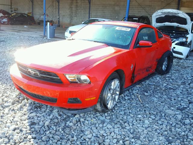 1ZVBP8AM9C5228541 - 2012 FORD MUSTANG RED photo 2