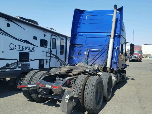 4V4NC9EH0GN945290 - 2016 VOLVO VN VNL BLUE photo 4