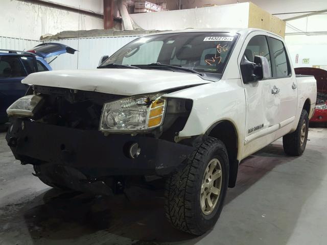 1N6BA07B35N557005 - 2005 NISSAN TITAN XE WHITE photo 2