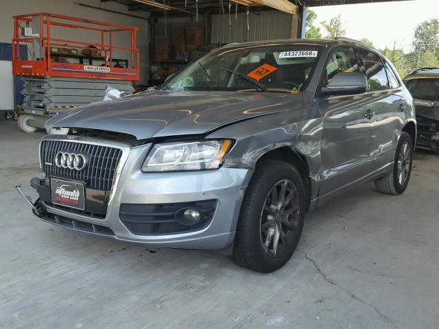 WA1KK78R29A046137 - 2009 AUDI Q5 3.2 SILVER photo 2